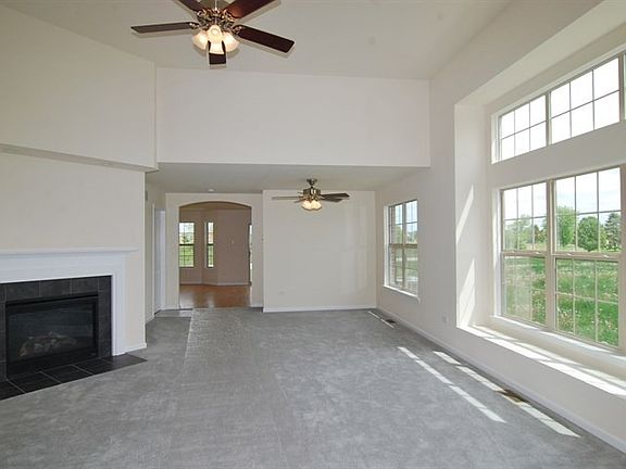 3rd image of 16040 Lacy Ct