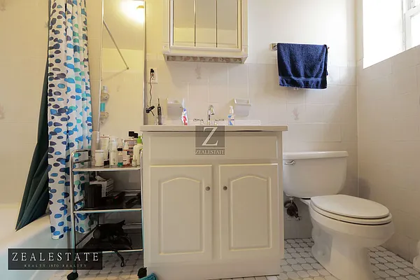 Rented by ZealEstate Group Inc | media 13