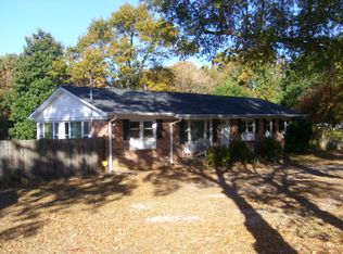 108 Mullinax Dr, Greenville, SC 29607