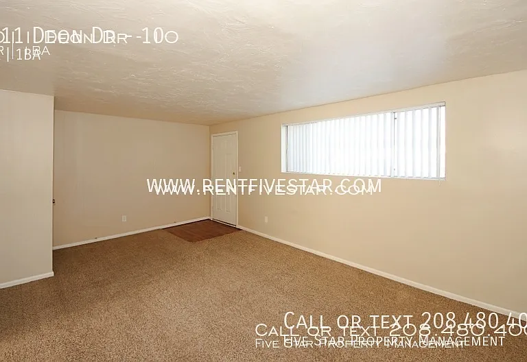 1011 Deon Dr #10 — Photo 3