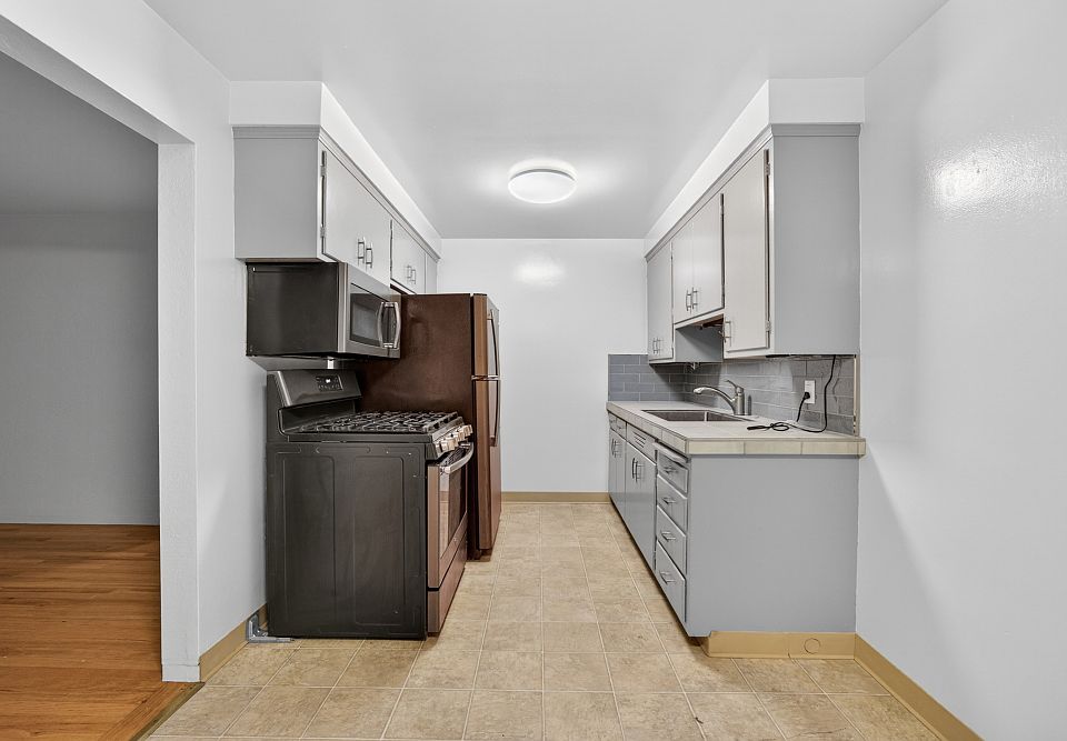 1st image of 1630 T St APT 4