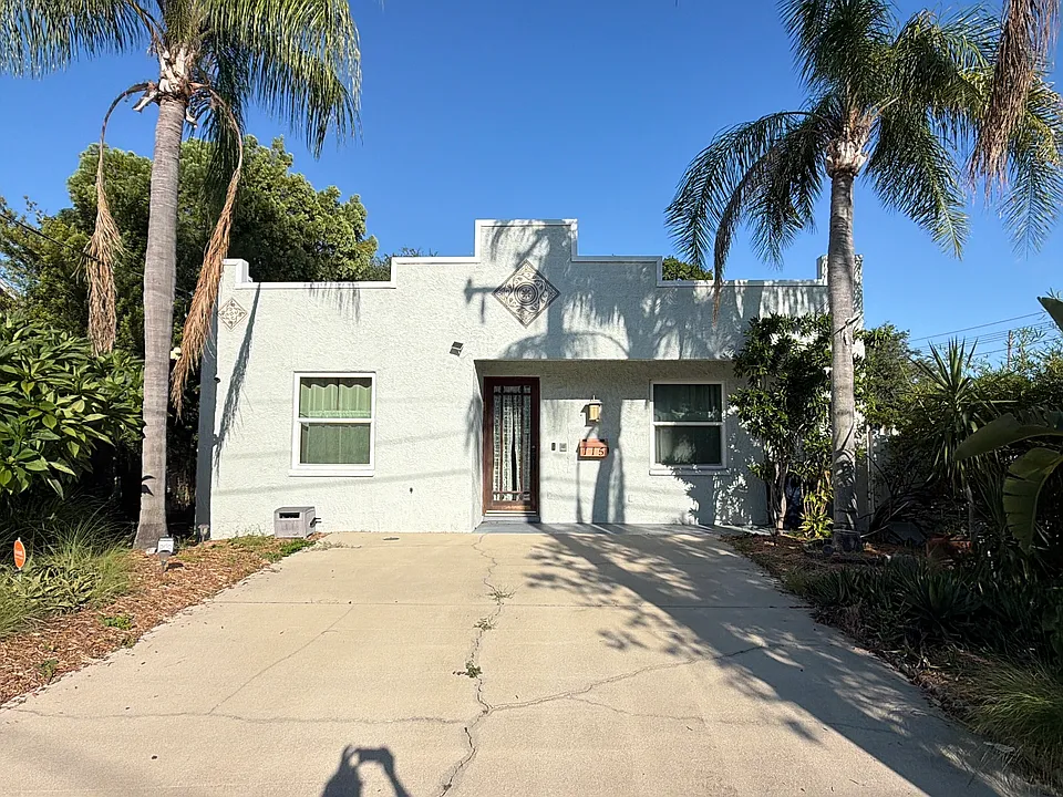 115 N Gomez Ave
