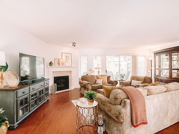 4th image of 795 Noons Creek Dr #13