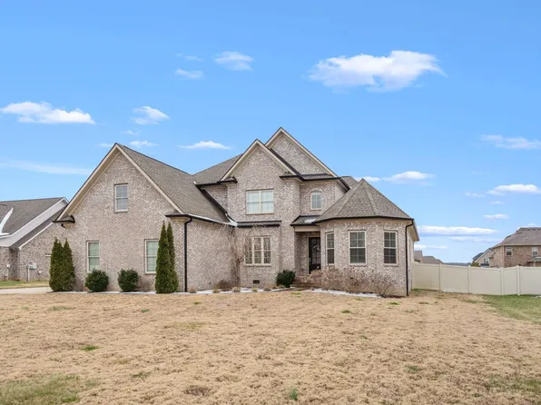 1728 N Side Dr, Murfreesboro, TN 37130