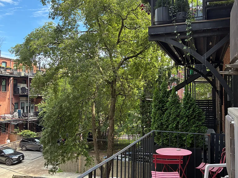 Private Deck