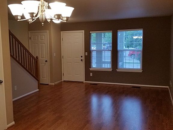 3rd image of 833 Apex Dr Unit B