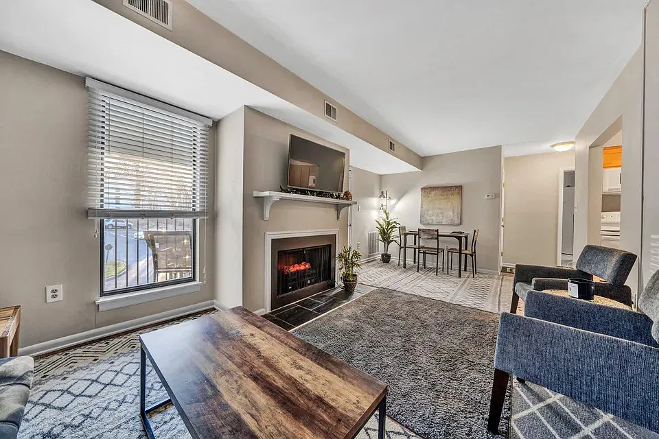 1 bed, 774 sqft, $1,250 — Photo 2