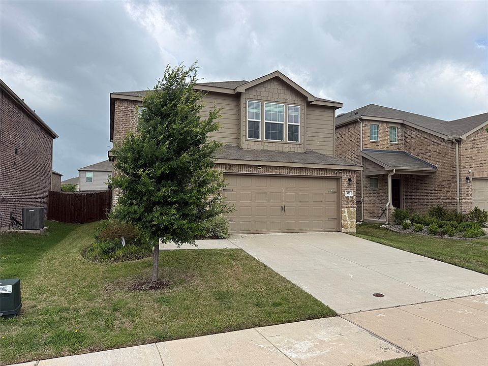 1st image of 332 Glenwick Ln