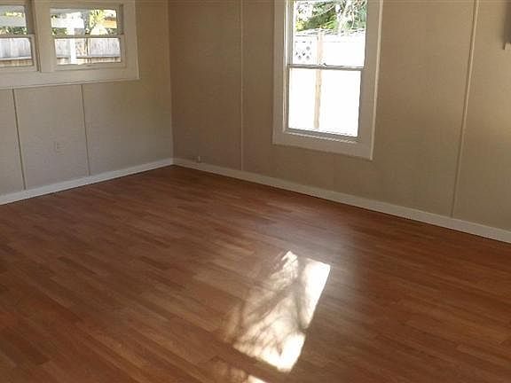 2nd image of 1010 E Michigan Ave