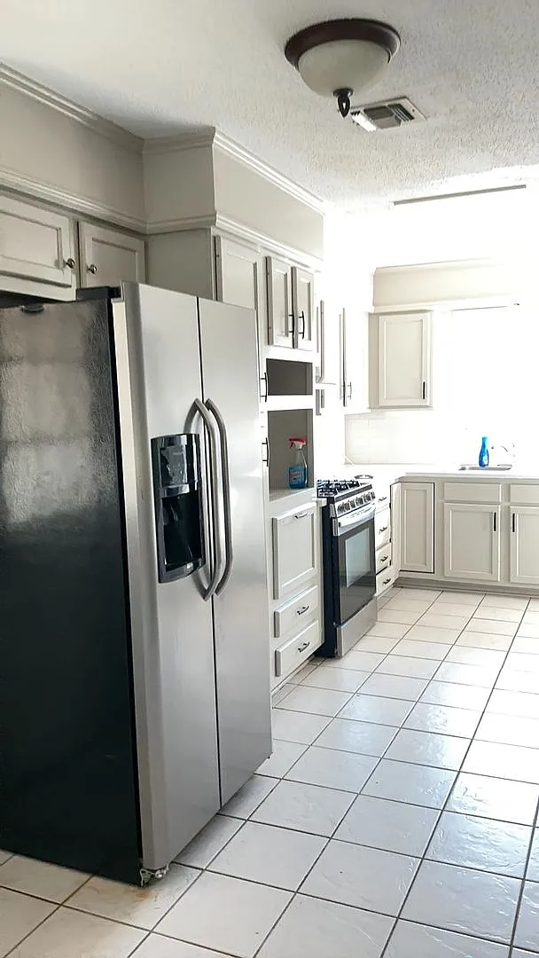 4-bedroom, 2-bathroom home! — Photo 4