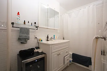 Rented by R New York