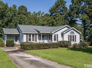 106 Riding Ridge Rd, Fuquay Varina, NC 27526