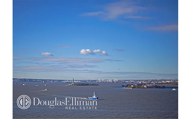 Rented by Douglas Elliman | media 17