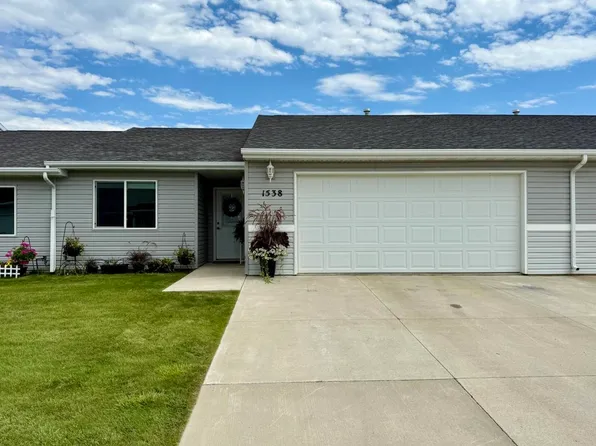 1538 35th Ave SE, Minot, ND 58701