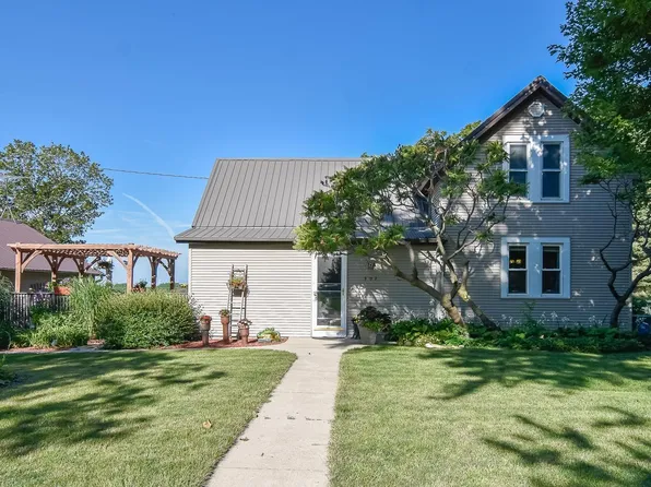 307 Buhrow St, Laurel, IA 50141