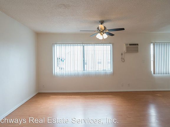 4th image of 6823 Variel Ave APT 15