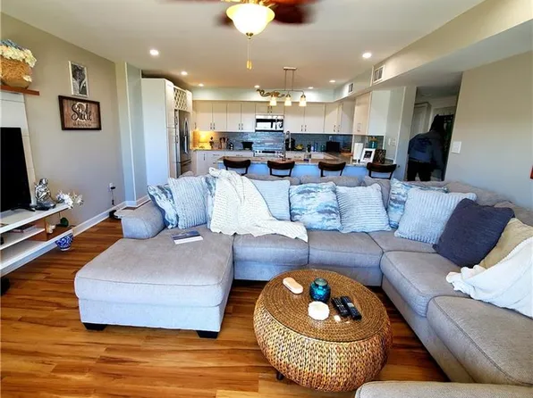 100 E Ocean View Ave APT 210, Norfolk, VA 23503