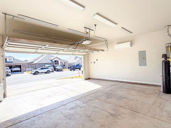 5th image of 1617 Twin Falls Dr