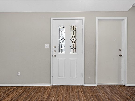 2nd image of 6627 Fallengate Dr