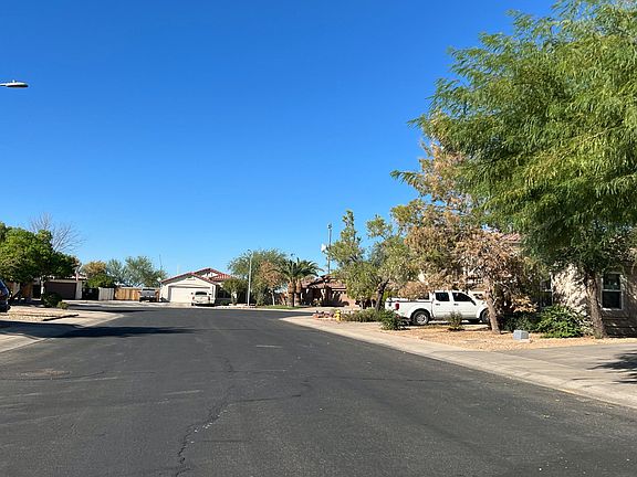 4th image of 4829 N 92nd Dr