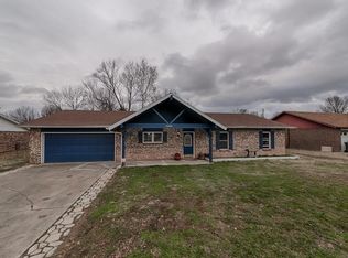 1103 W Callahan Dr, Rogers, AR 72758
