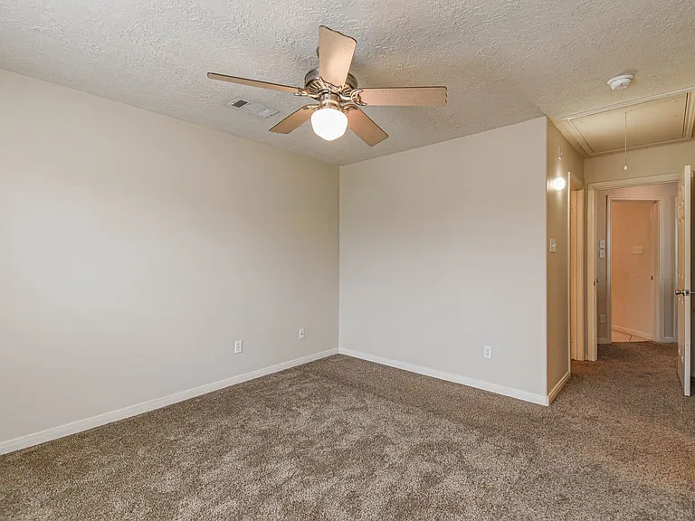 213 Foster St — Photo 21