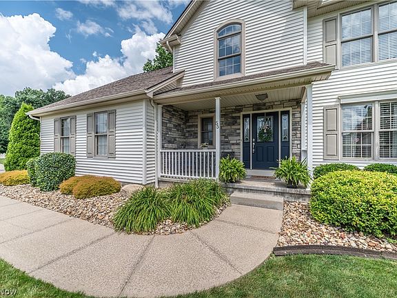3rd image of 55 Willowbend Dr