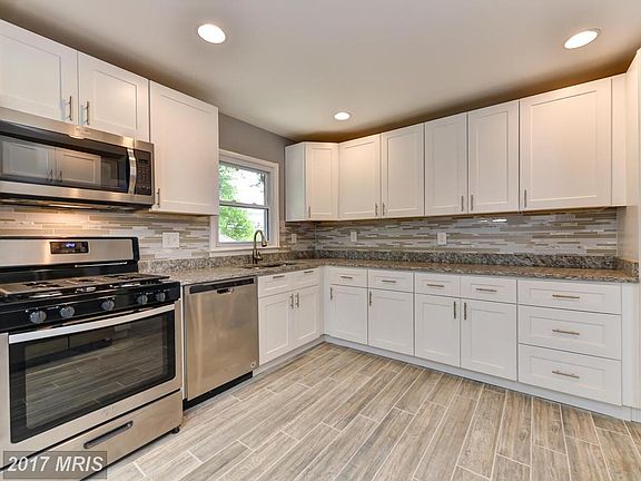 2nd image of 2116 W Longview Dr