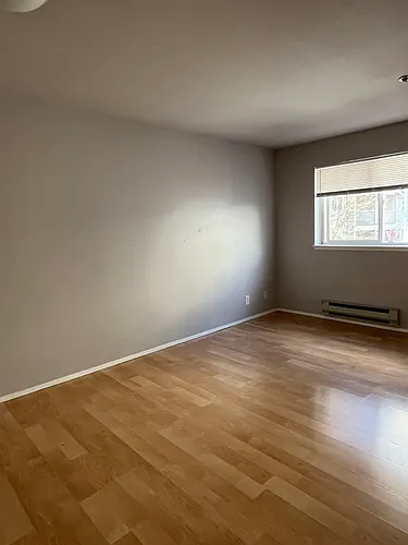 12327 Roosevelt Way NE Photo 1