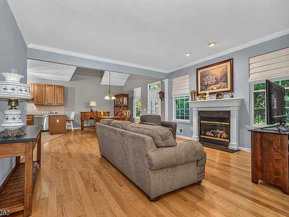 5th image of 5 Indian Plantation St