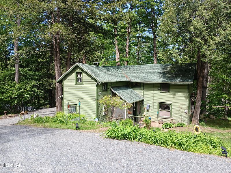 2nd image of 141 River Road