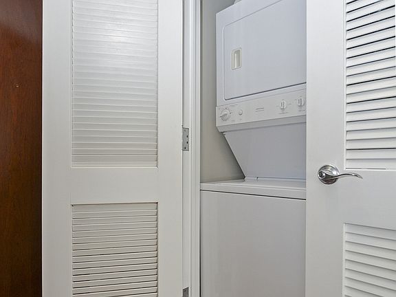 5th image of 228 Gorge Rd #4