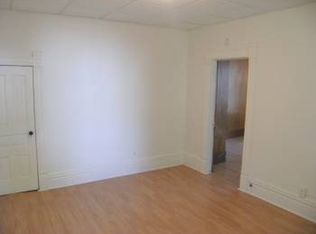 913 Eureka St, Lansing, MI 48912