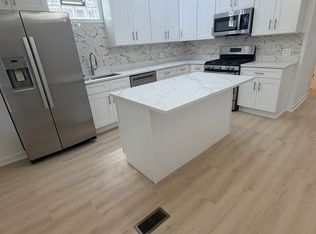 3757 N Hermitage Ave #1, Chicago, IL 60613