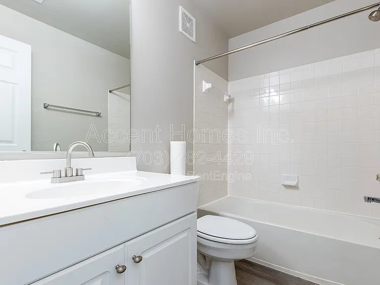1581 Leeds Castle Dr #201 — Photo 25