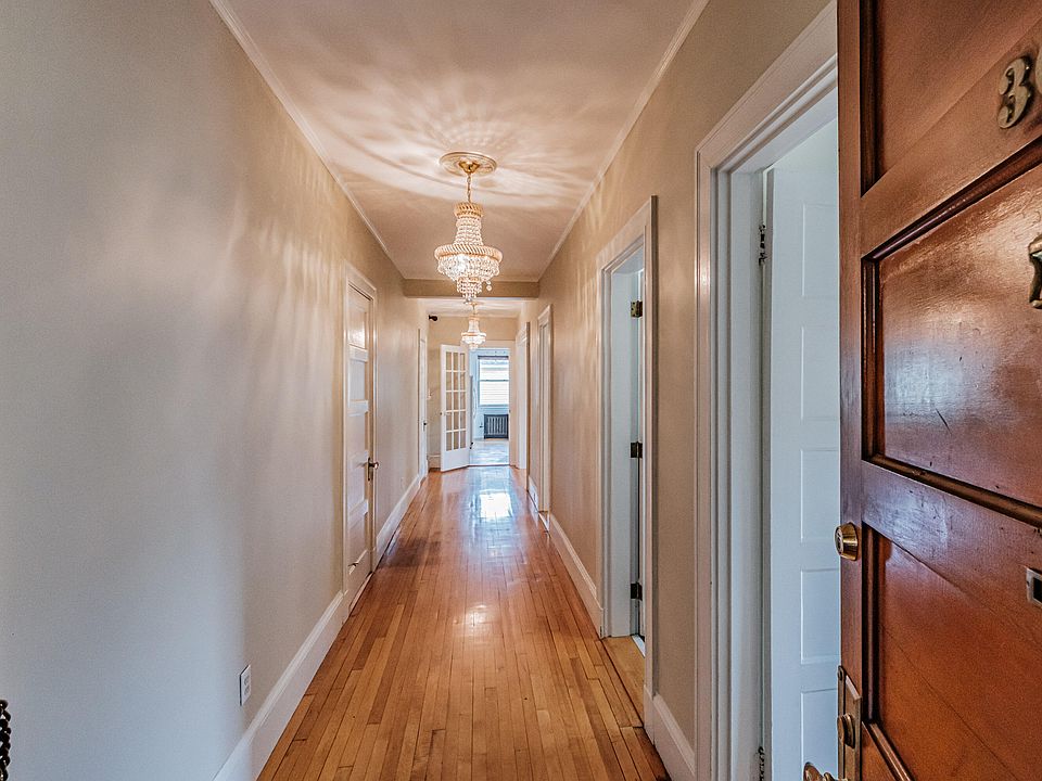 1st image of 180 High Street #36