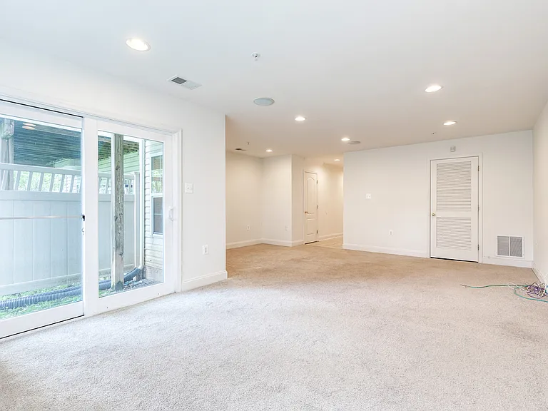 4322 Vintage Ivy Ln — Photo 5