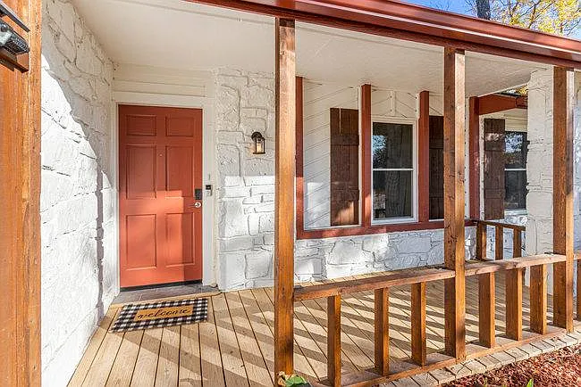 N Aster Ave — Photo 8