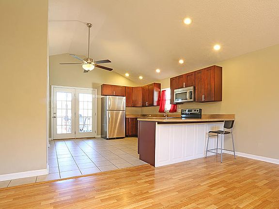 4th image of 4427 Kings Lake Ct