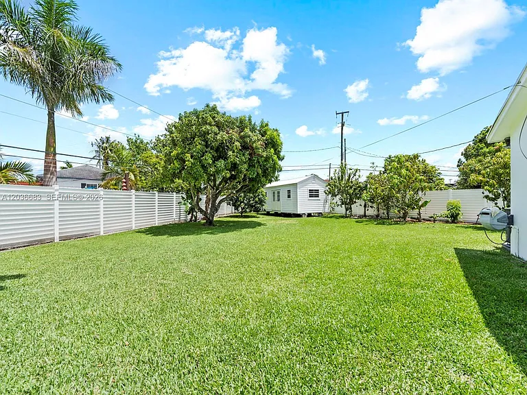 19715 SW 99th Pl — Photo 44