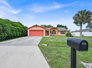 2265 SE Carnation Rd, Port Saint Lucie, FL 34952