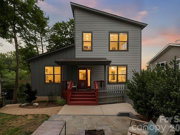 2nd image of 31 Lilac St