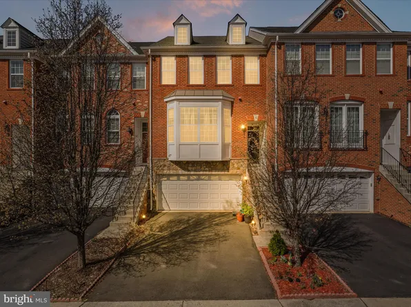 43260 Mitcham Sq, Ashburn, VA 20148