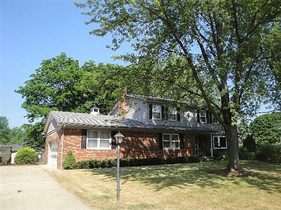 1st image of 2698 Holland St