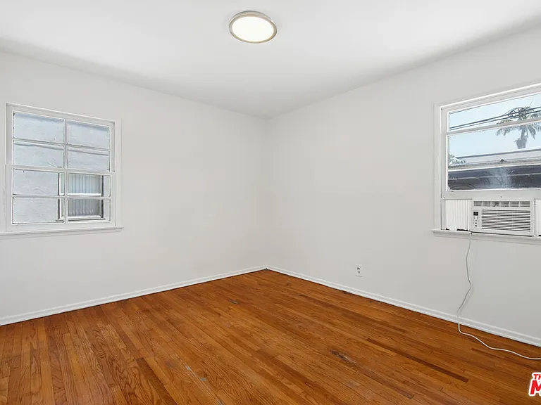 1138 S Sherbourne Dr #3 — Photo 8