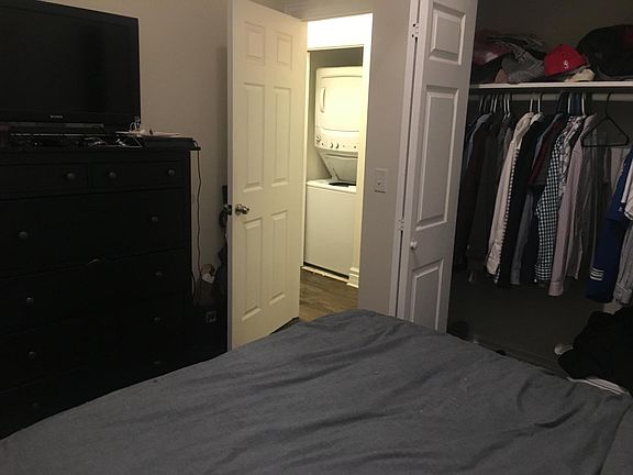 3rd image of 2049 W Division St #2