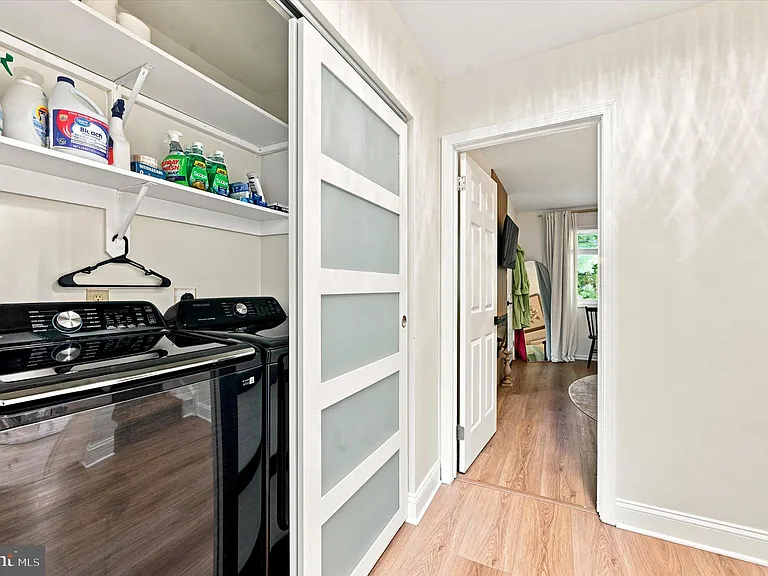 63 E Jonathan Ct — Photo 21