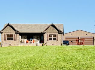 671 Galen Rd, Lafayette, TN 37083