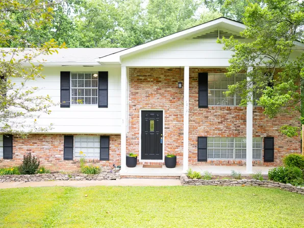 10121 Scenic View Dr, Ooltewah, TN 37363