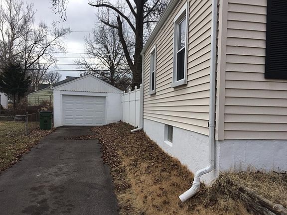 2nd image of 10260 Saint Dennis Ln